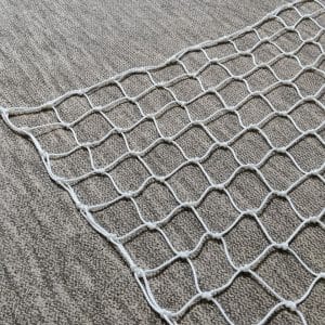 Сітка загороджувальна капронова (поліамід), d=3 мм, осередок 7.5 см, біла