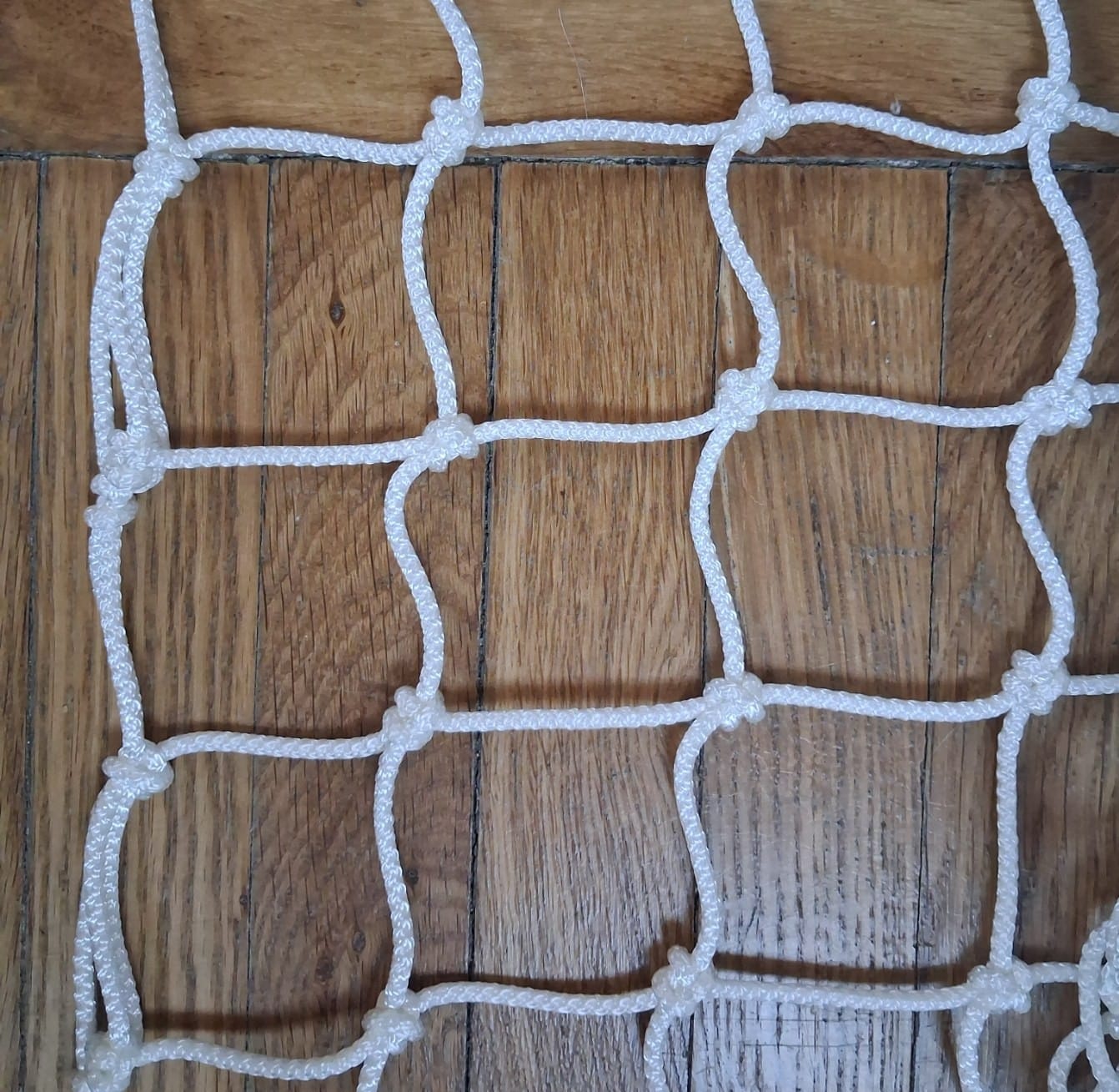 Сітка загороджувальна капронова (поліамід), d=4 мм, осередок 7.5 см, біла 2 Сітка загороджувальна капронова (поліамід), d=4 мм, осередок 7.5 см, біла - Зображення 2