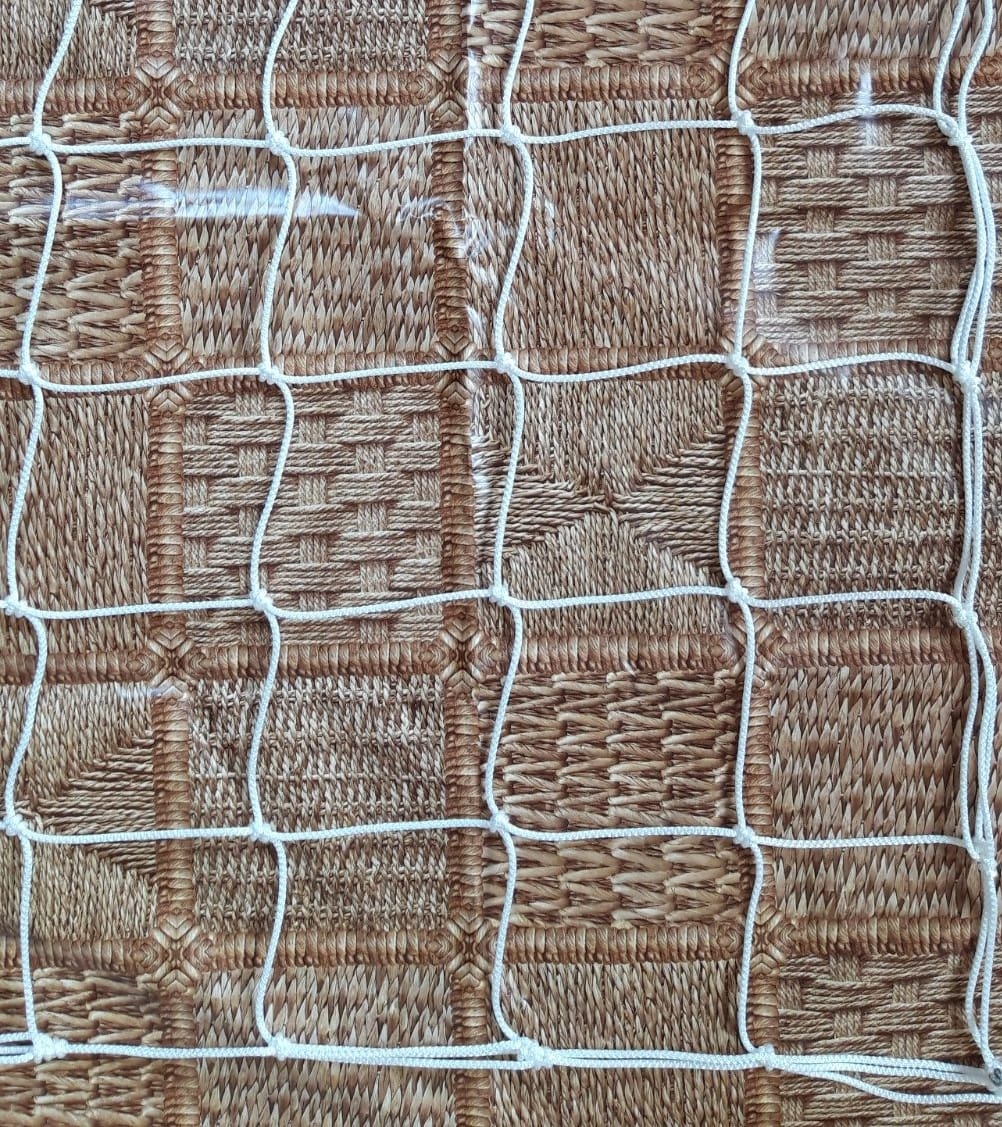 Сітка загороджувальна капронова (поліамід), d=4 мм, осередок 15 см, біла 1 Сітка загороджувальна капронова (поліамід), d=4 мм, осередок 15 см, біла