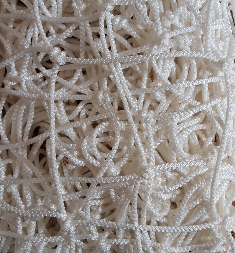 Сітка загороджувальна капронова (поліамід), d=4 мм, осередок 15 см, біла 2 Сітка загороджувальна капронова (поліамід), d=4 мм, осередок 15 см, біла - Зображення 2